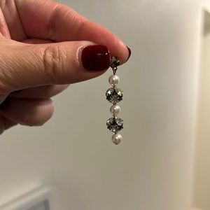 Pearl rhinestone drop earrings.
